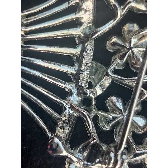 Vintage Lisner Silver Tone Rhinestone Open Work Basket  Flowers Brooch pin‎ - Picture 9 of 9